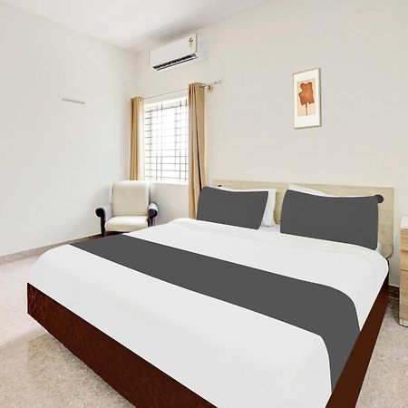 Hotel O Sri Manjunatha Deluxe Suites Bangalore Esterno foto