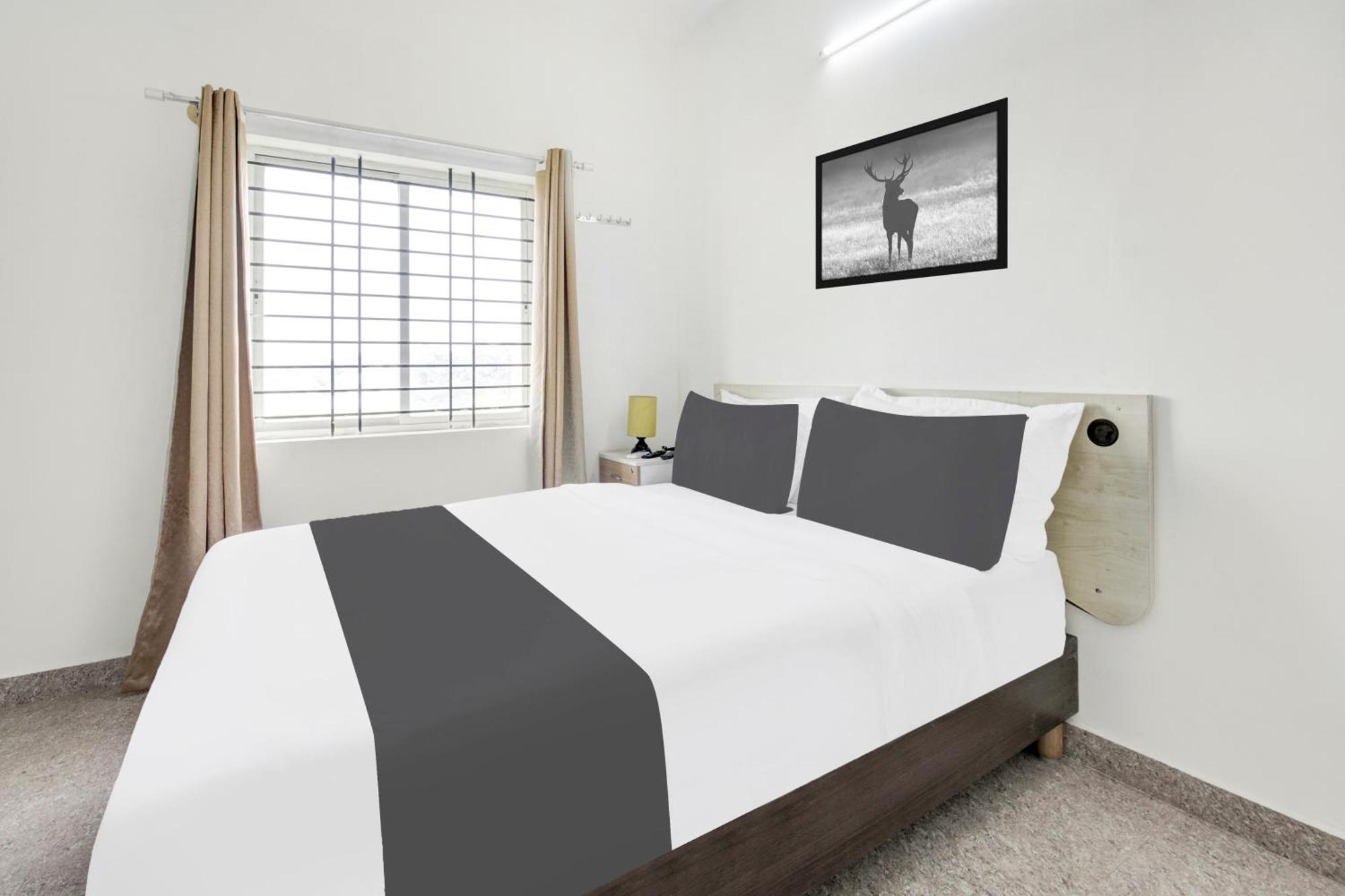 Hotel O Sri Manjunatha Deluxe Suites Bangalore Esterno foto