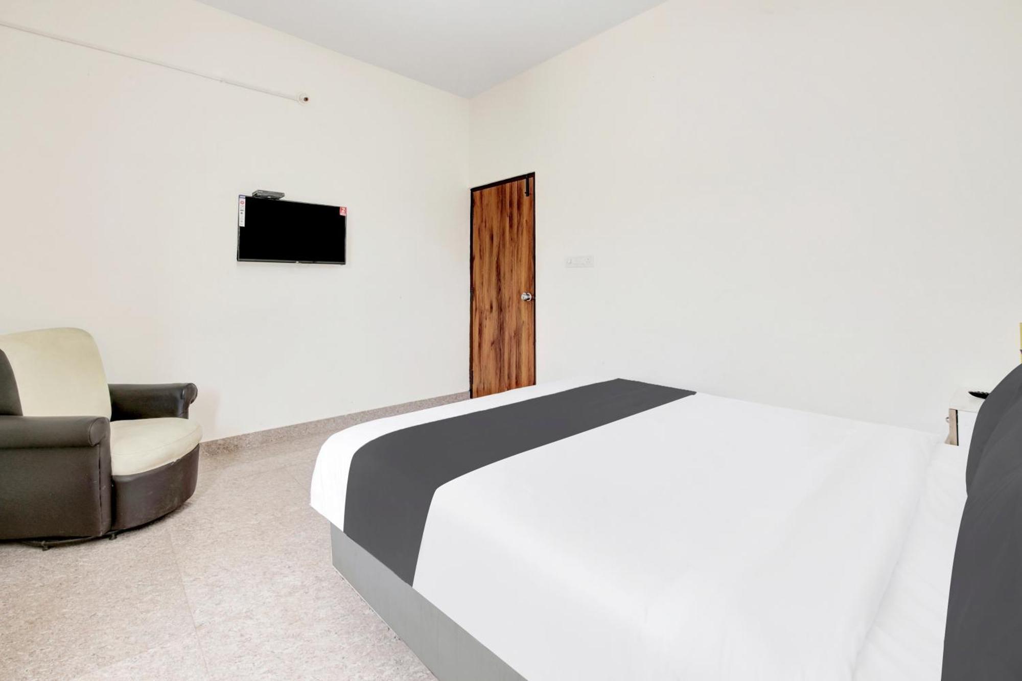 Hotel O Sri Manjunatha Deluxe Suites Bangalore Esterno foto