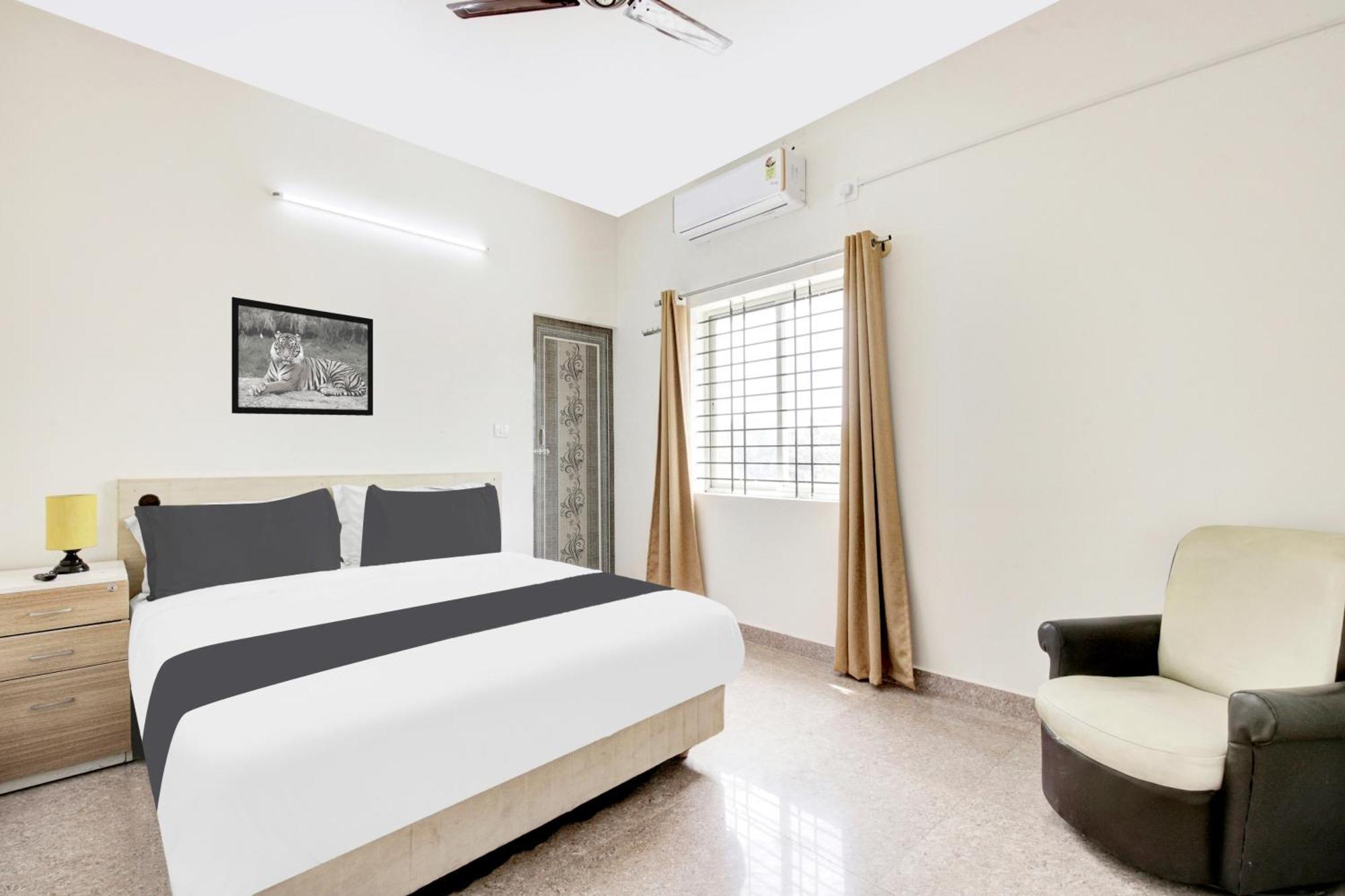 Hotel O Sri Manjunatha Deluxe Suites Bangalore Esterno foto